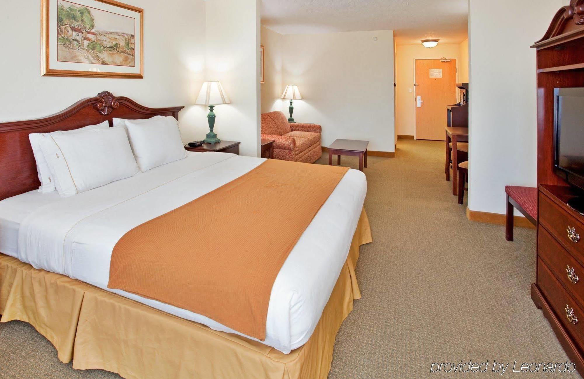 Baymont By Wyndham Fulton Hotel Exterior foto